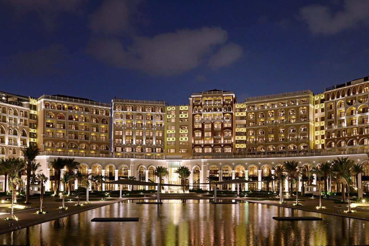 The Ritz-Carlton Abu Dhabi, Grand Canal