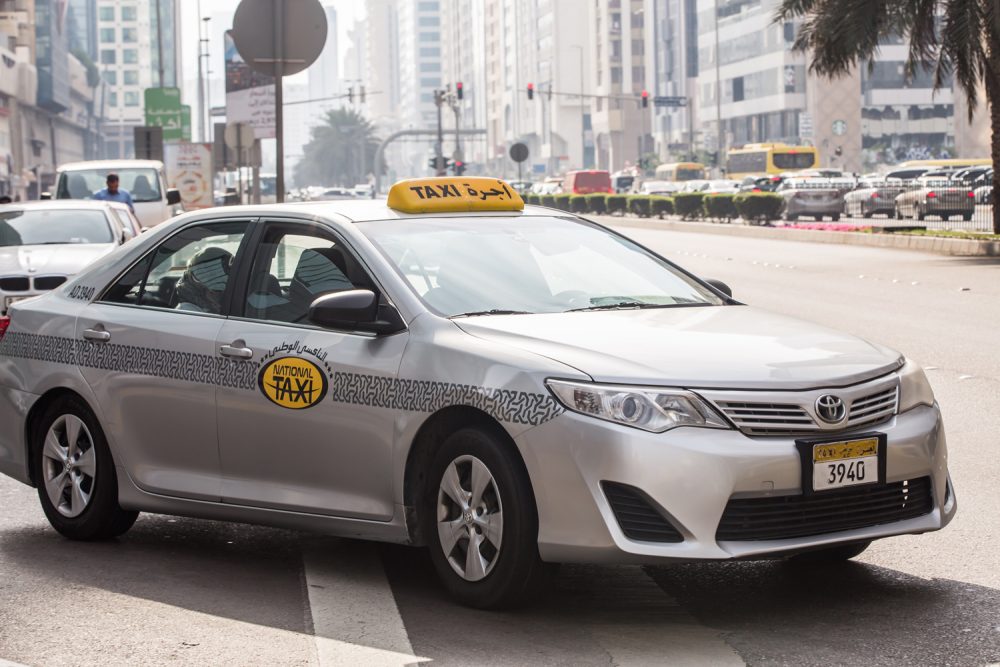 Abu Dhabi taxis card payment: pay with your card 2022