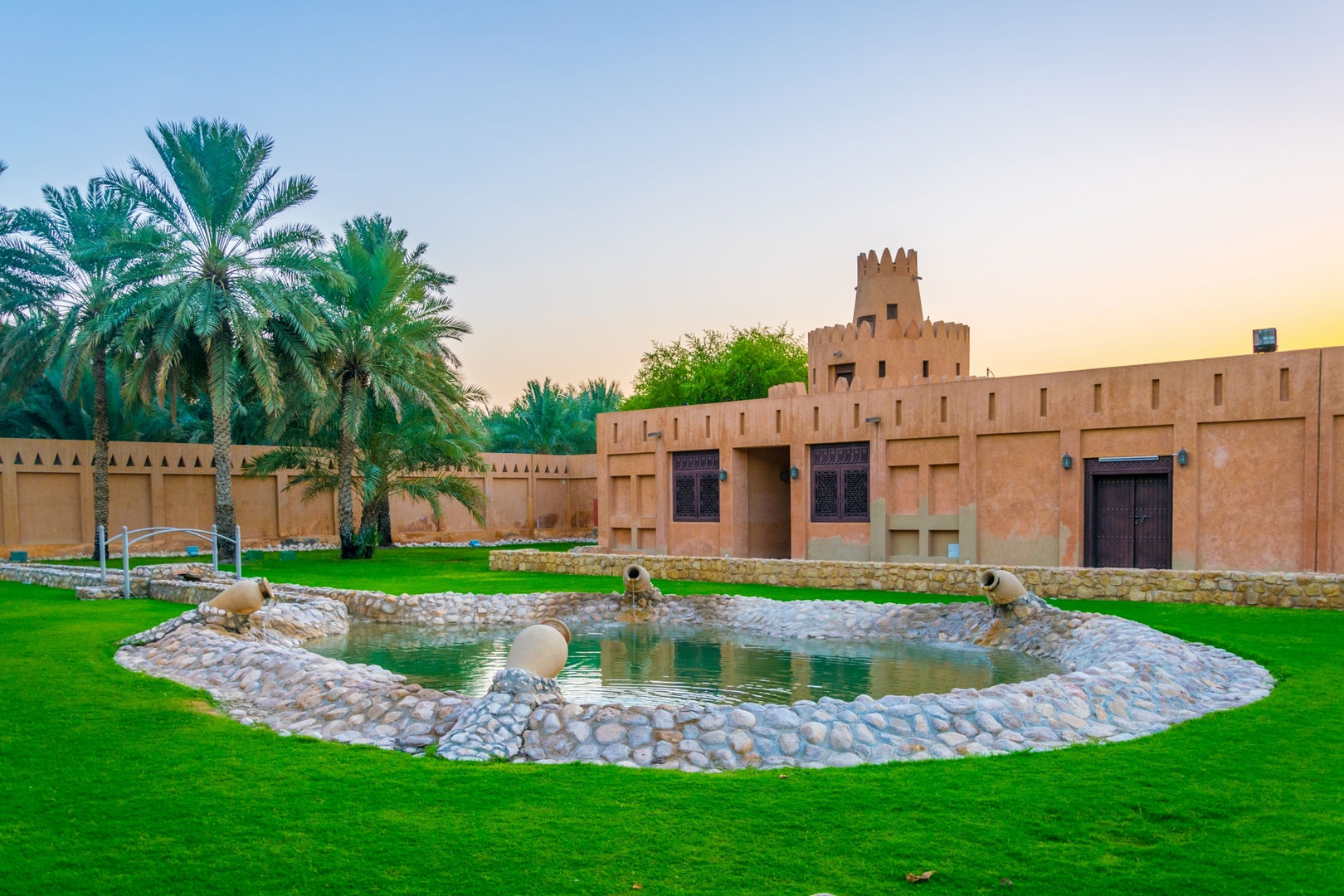 two-free-things-to-do-in-abu-dhabi-today-explore-al-ain-palace-and