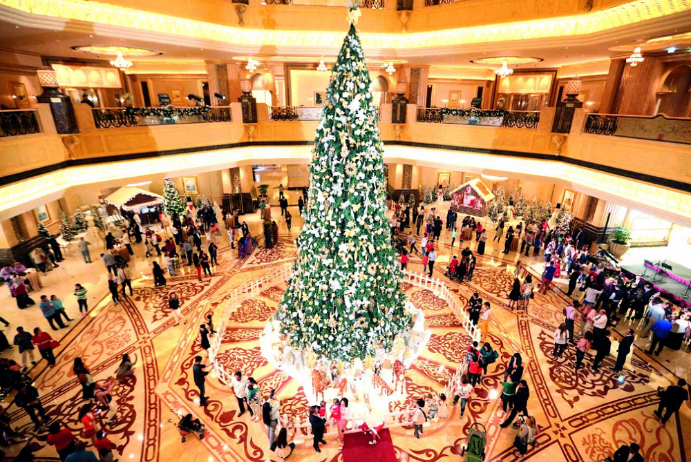 Emirates Palace reveals details of aweinspiring Christmas tree switch