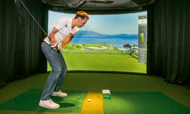 Indoor golf simulator in Abu Dhabi | Time Out Abu Dhabi