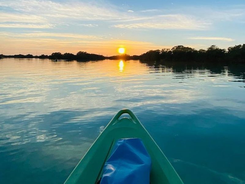 Top places to go kayaking in Abu Dhabi