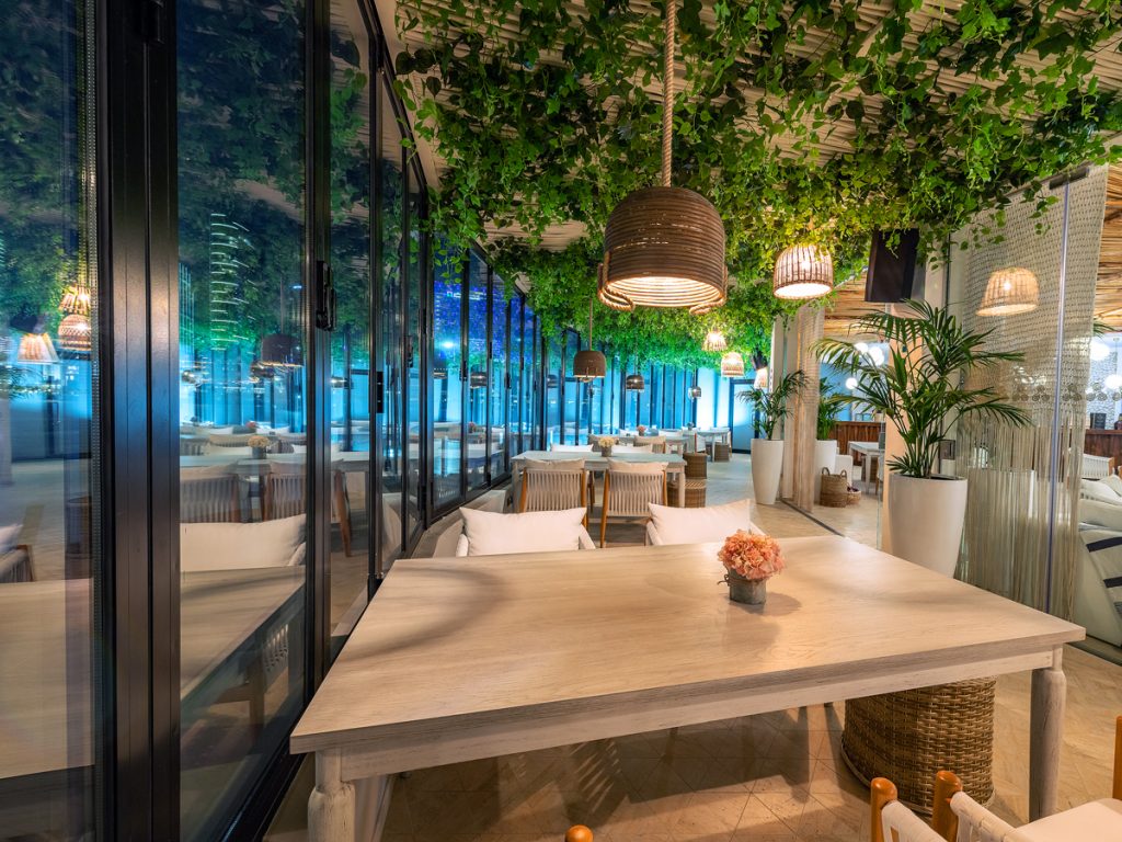 Brand New Restaurant Mykonos Lands At Le Méridien Village | Time Out ...