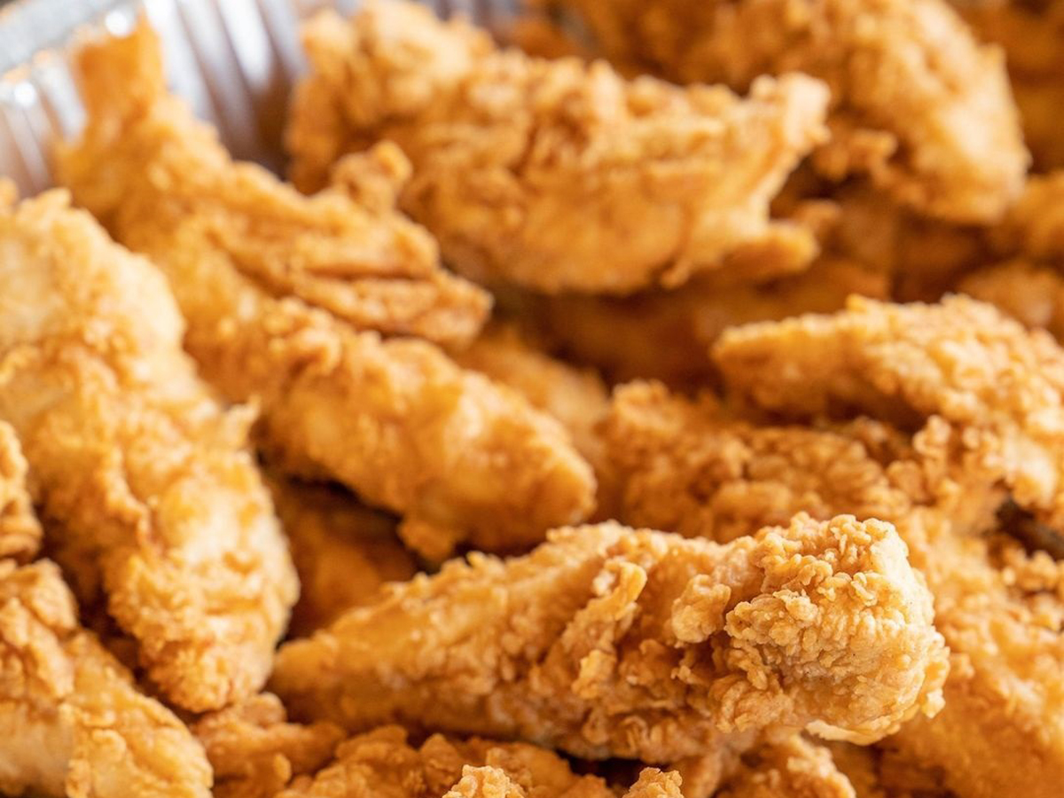 8 spots for amazing fried chicken in Abu Dhabi